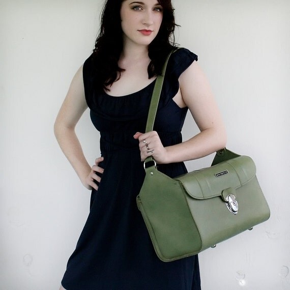 UPCYCLED Asparagus Green VINTAGE Camera Bag or Train Case w Dandelions and Seedlings