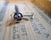 Propeller tie tack