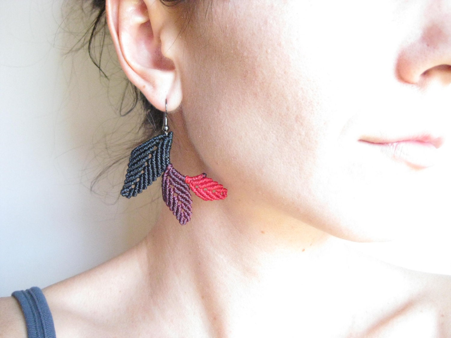 Leaf Earrings Fiber Jewelry Macramé - Red Wine Black - Woodland Elvish Natural Jewelry - Hypoallergenic