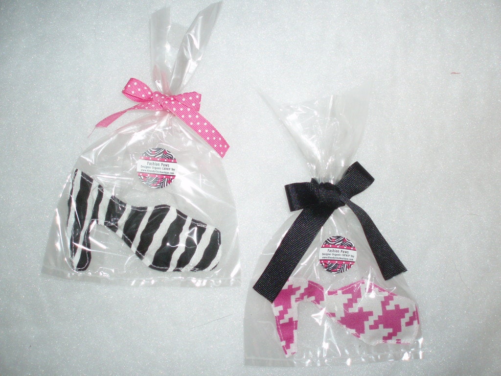 Wild Cheetah Shoe Catnip Toy/Cat Treat -Fashion Paws