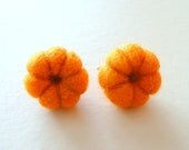 Felted Pumpkin earrings wool autumn Weddings favor decoration gift for hosstes Thanksgiving Halloween ornament Birthday teen