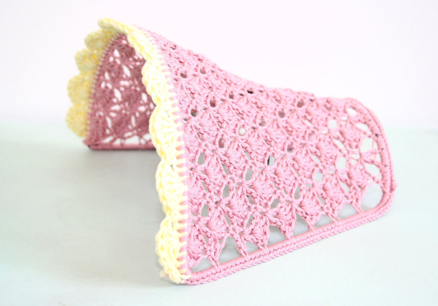 crochet lamp shade / night light crochet lamp shade