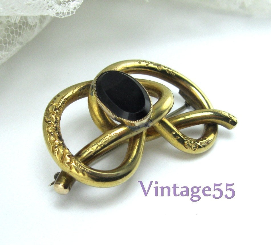 Victorian Knot Brooch Black glass gold