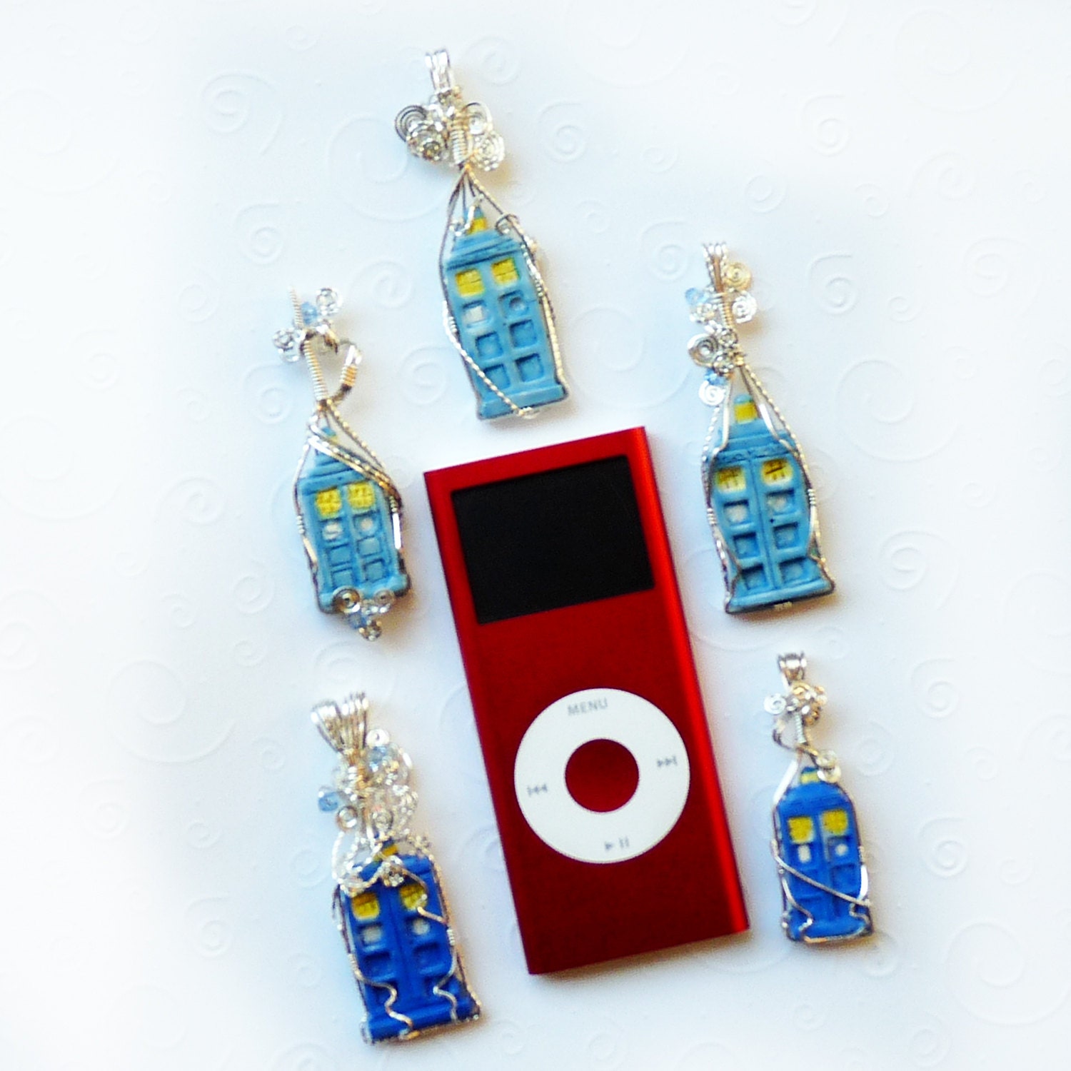 Dr. Who TARDIS Pendant ... Cool