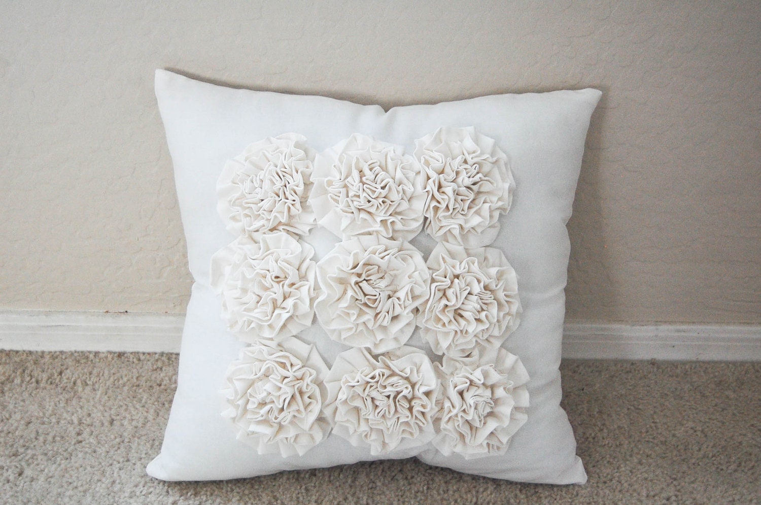 Rose Cluster Pillow in Off-White Cotton 15x15"