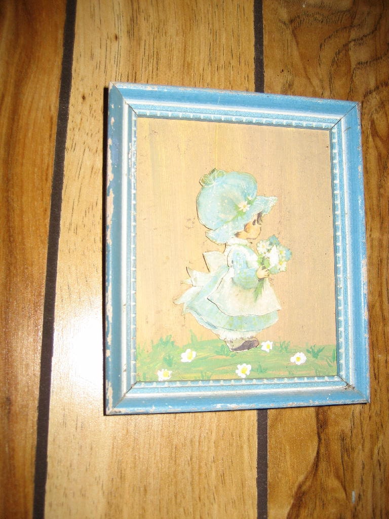 Vintage 3D Picture in Blue Aged Frame
