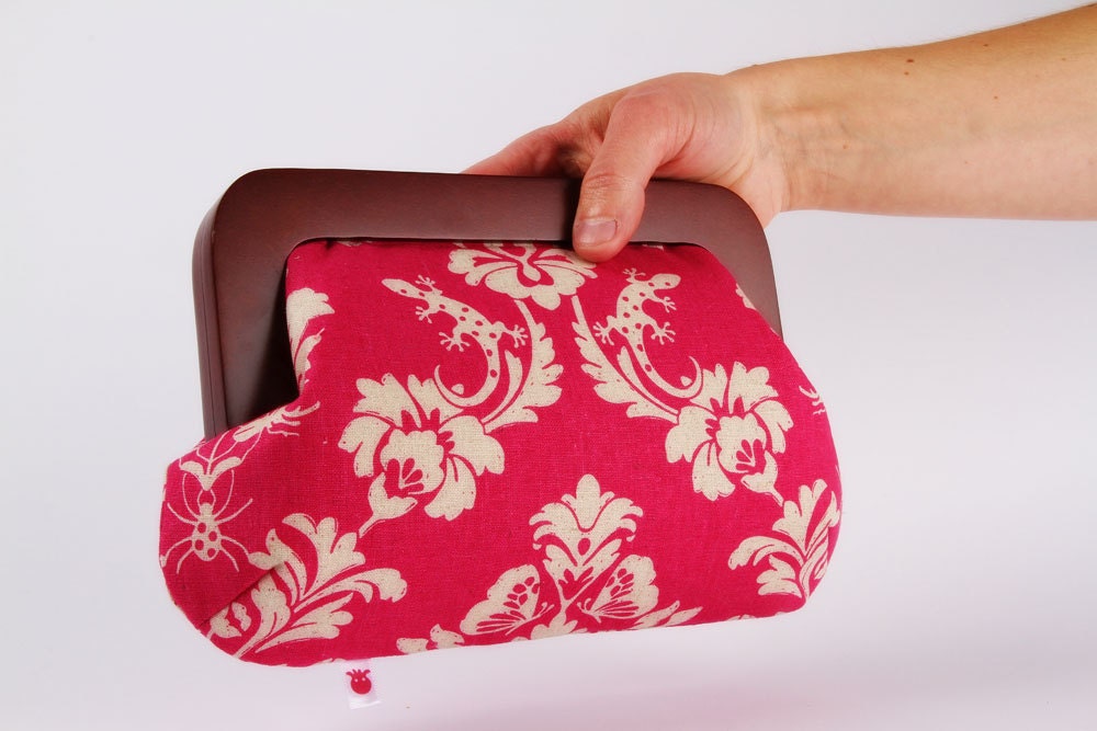 Cocktail pouch - Gothic in pink - wooden frame clutch bag