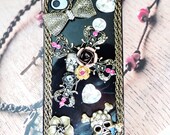 Apple Iphone Case 5 4s, Swarovski Crystal Rhinetone with Antique Brass Cross (bronze), Vintage Inspired