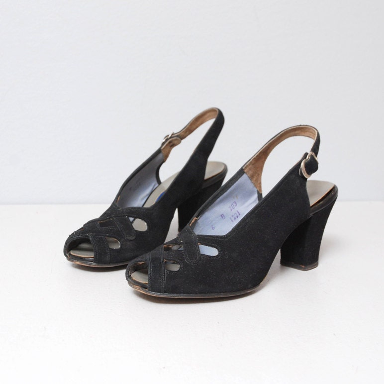 1940s Heels - Black Velvet Cut Out Peep Toe 40s Pumps - Size 6
