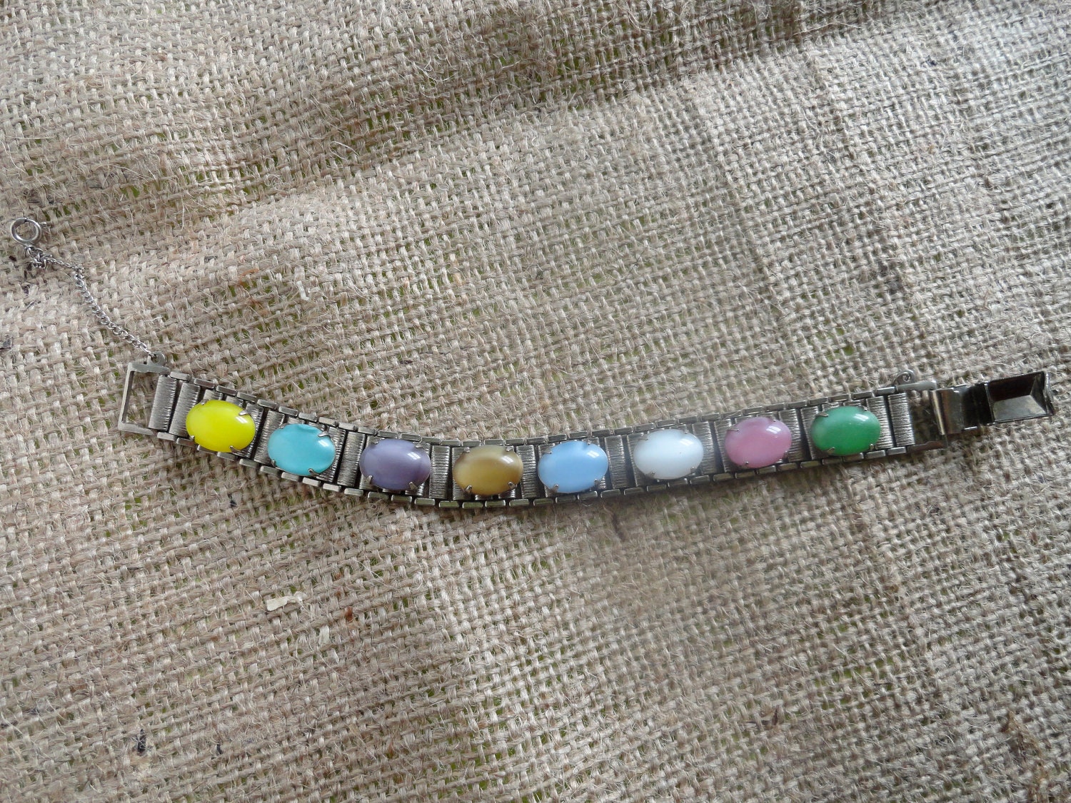 Vintage Sarah Coventry Oval Multi Colored Cabochon Brick Chain Silver Bangle Bracelet with Box Clasp