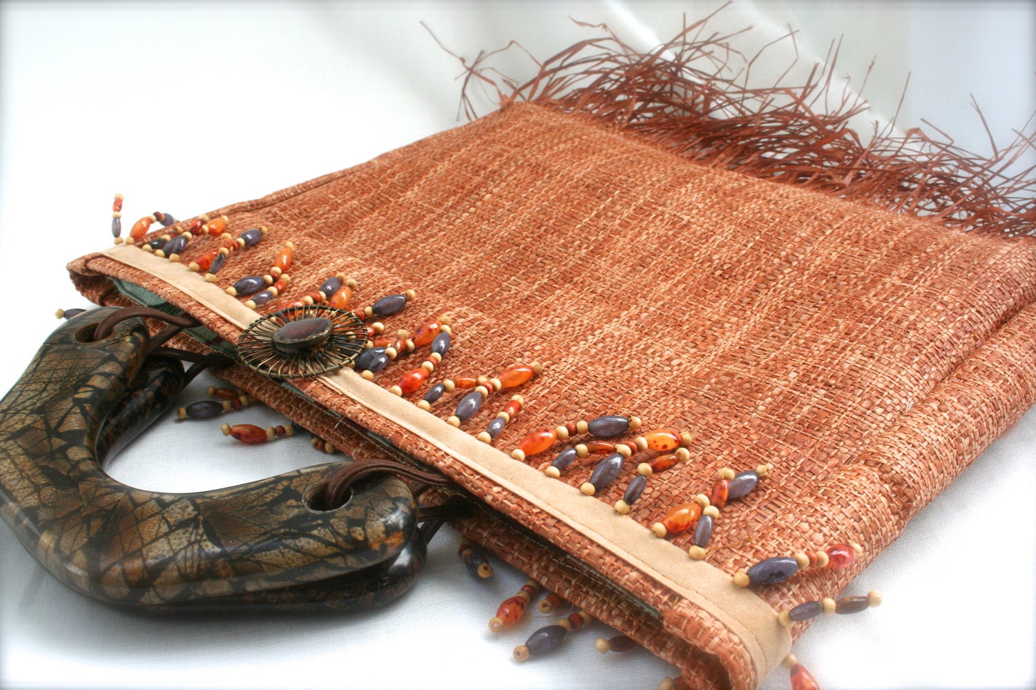 Retro Hawaiian Style Grass Handbag with Tortoise Style Handles and Beaded Trim