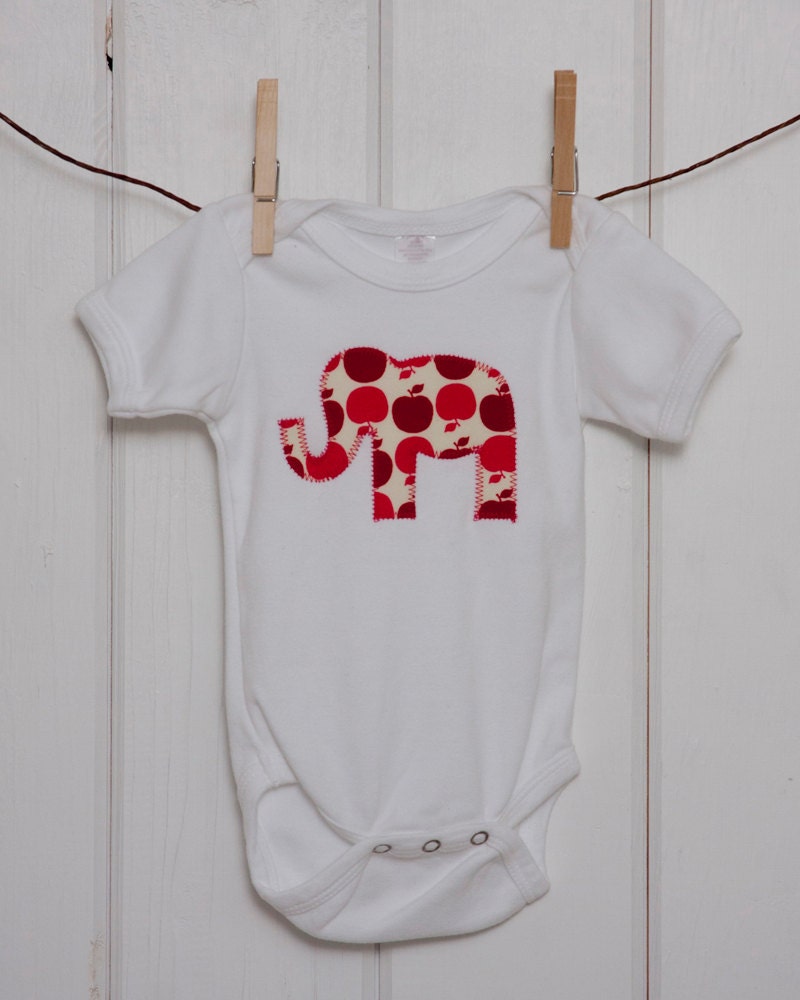 Baby Girls Clothes // Girls White Onesie with a Pink and Red Apple Elephant // Size 0-3 months // Newborn Girls Clothing