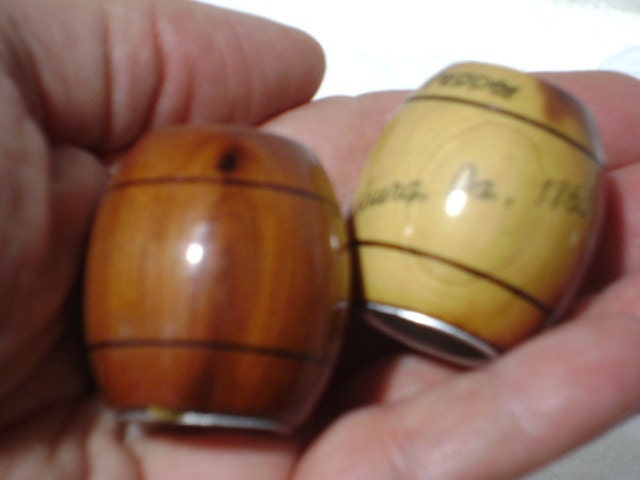 Vintage Salt and Pepper Shakers, Wooden Barrels, Gettysburg, Pennsylvania,  50s, 60s, Kitschy Souvenir