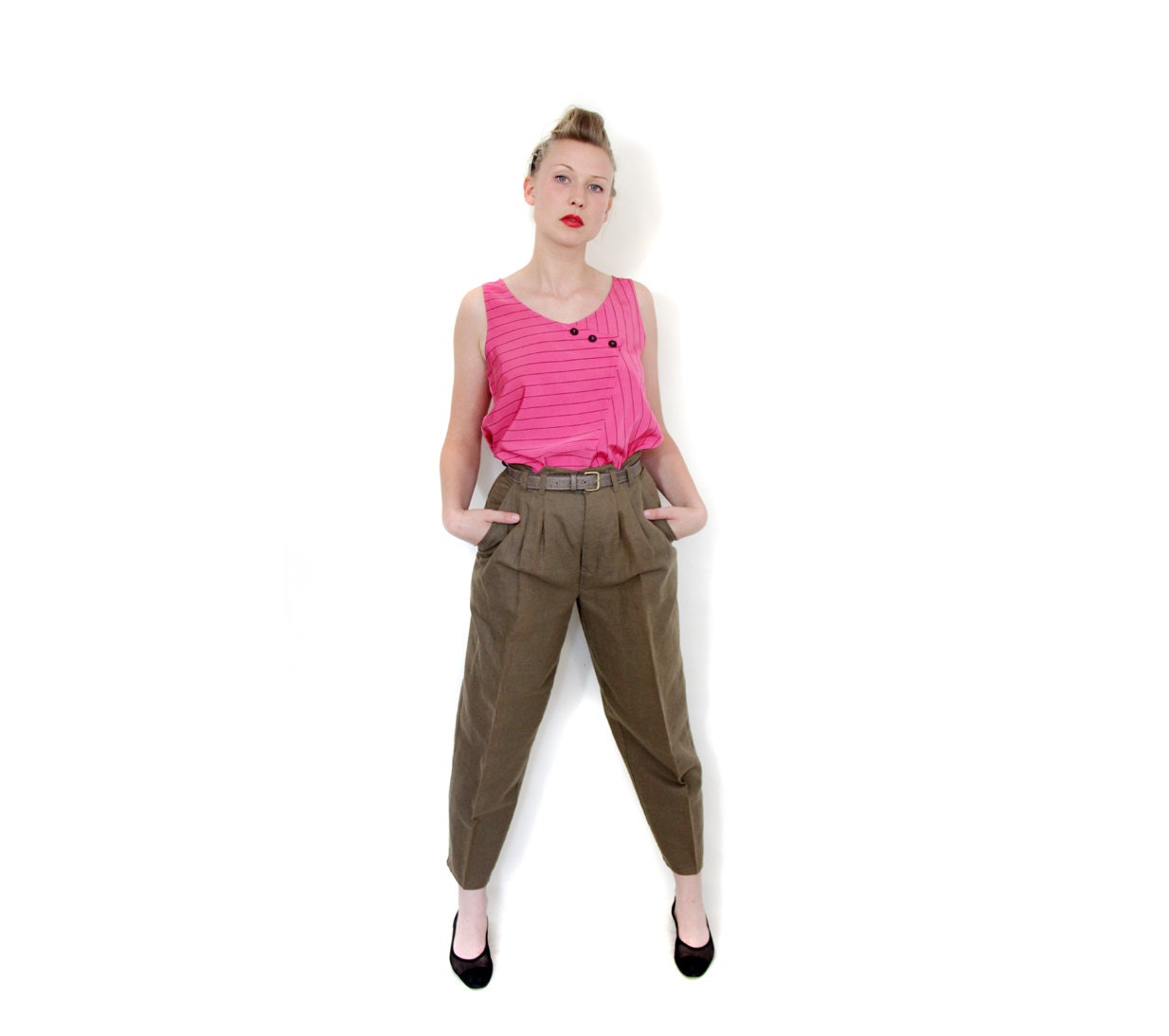 Vintage pants / olive preppy pleat trousers / high waist linen and cotton / belted / size S-M