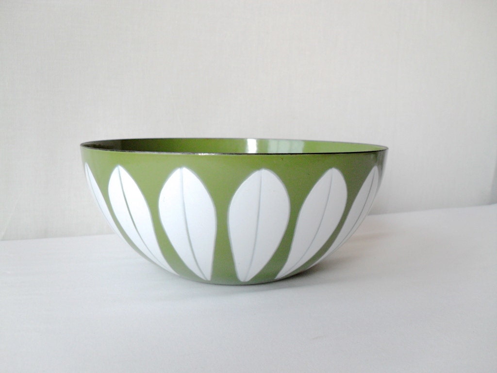 Cathrineholm Lotus Bowl Green 9.5 inch Mid Century Modern