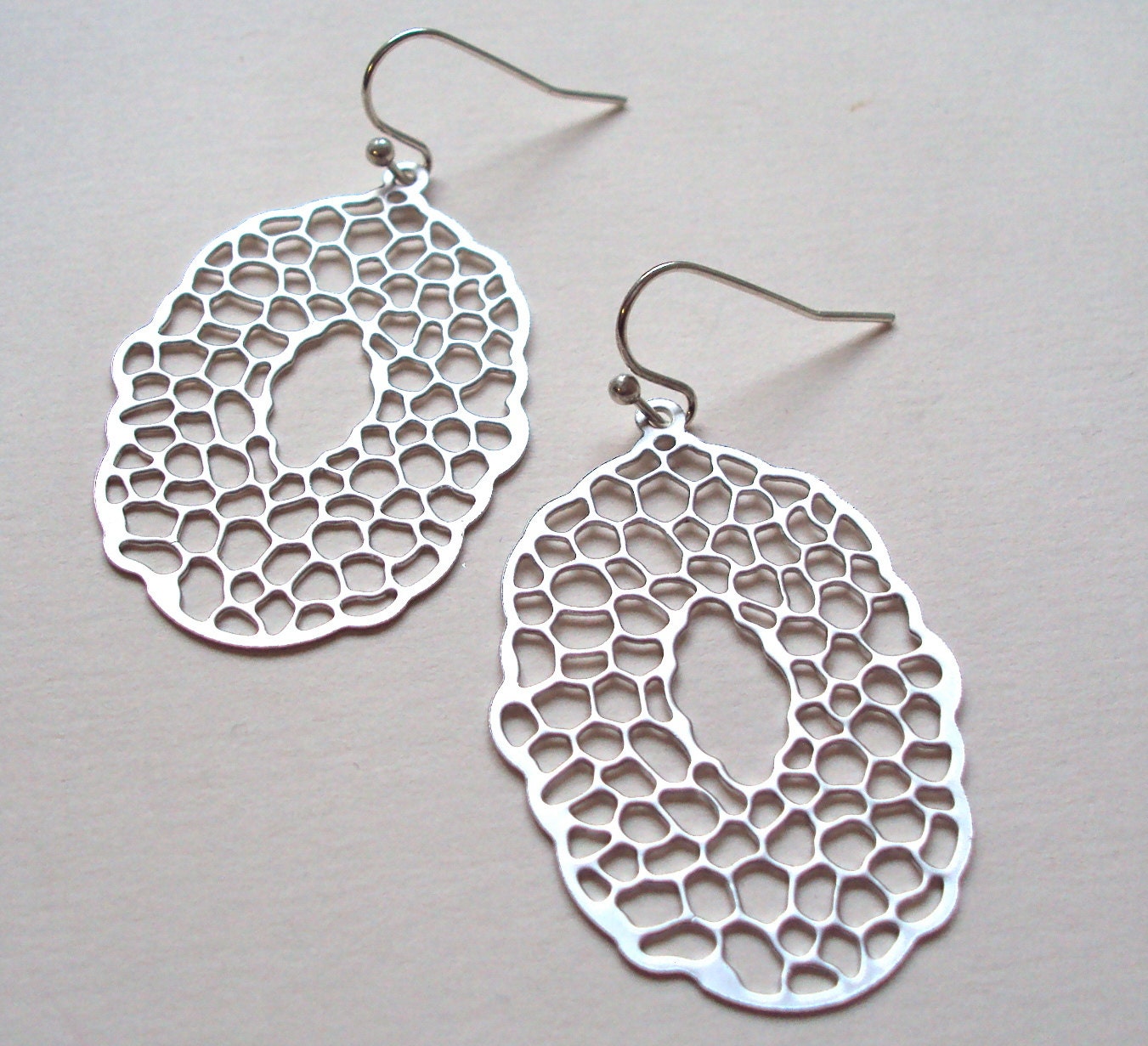 Silver Honeycomb oval modern dangly earrings