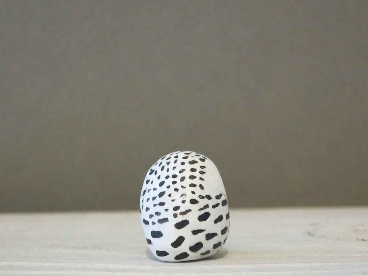 Snowy Owl pocket totem figurine