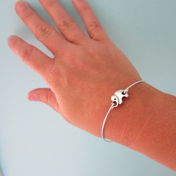 Elephant Bracelet, Silver Elephant Bangle, Elephant Jewelry, Animal Bangle, Animal Bracelet, Animal Jewelry, Cute Elephant Charm Bracelet