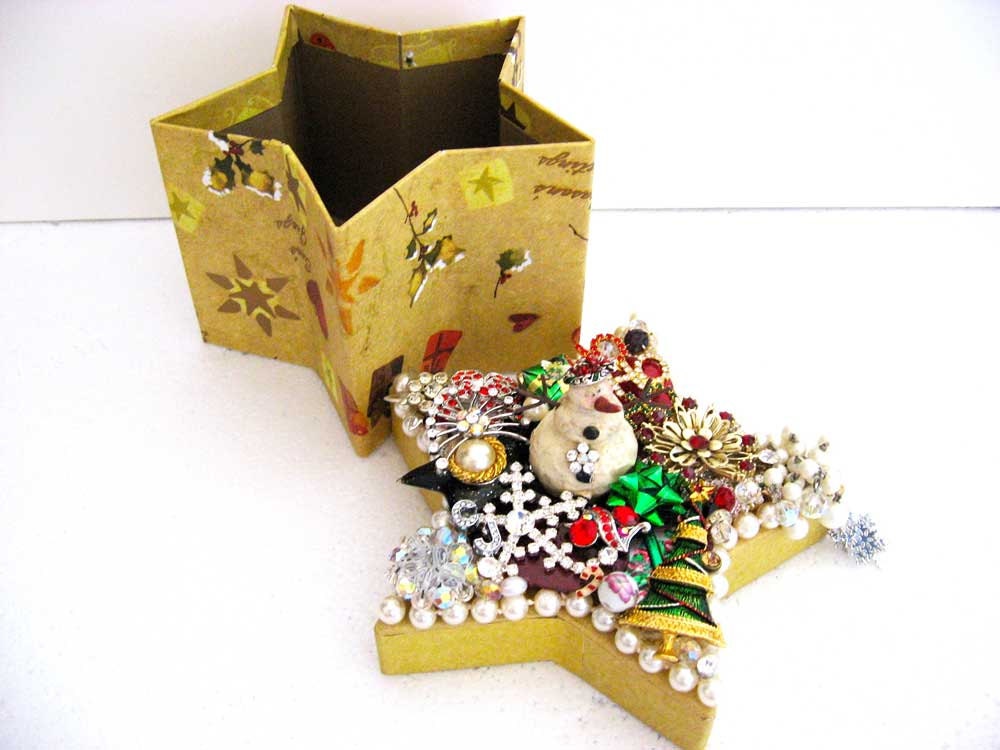 Vintage Jewelry Embellished Christmas Star Gift Box Ho Ho Ho