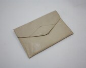 Weekend Sale - vintage 80s leather envelope clutch tan beige large hand bag autumn trends cream