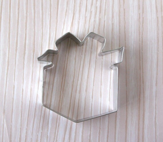 Wrapped Gift Cookie Cutter Il_570xn