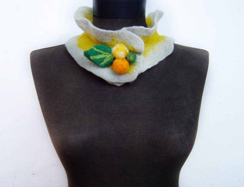 felted light collar scarf / necklace, eco friendly, felt fashion