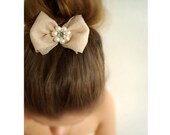 Bridal Hair Bow - Hair Comb - Champagne / Ecru - crystal and pearls