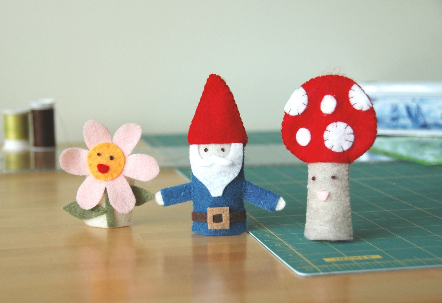 3 Woodland Fantasy Finger Puppets Children Toy Set Gnome Flower Mushroom Eco Friendly