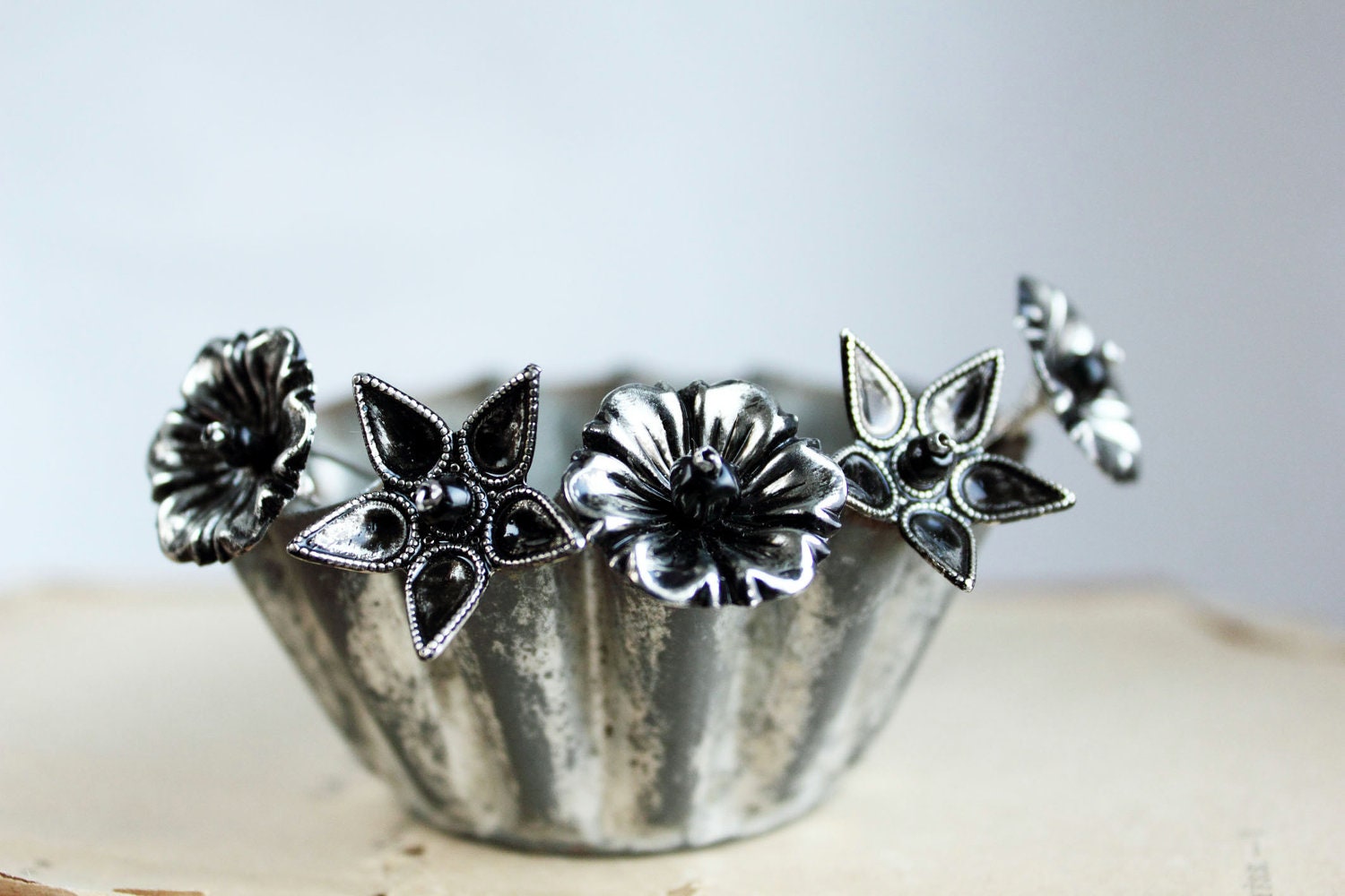 Flowers pins black and silver hair bun pins silver floral head piece set of 5 flowers and stars hair bun metallic flowers