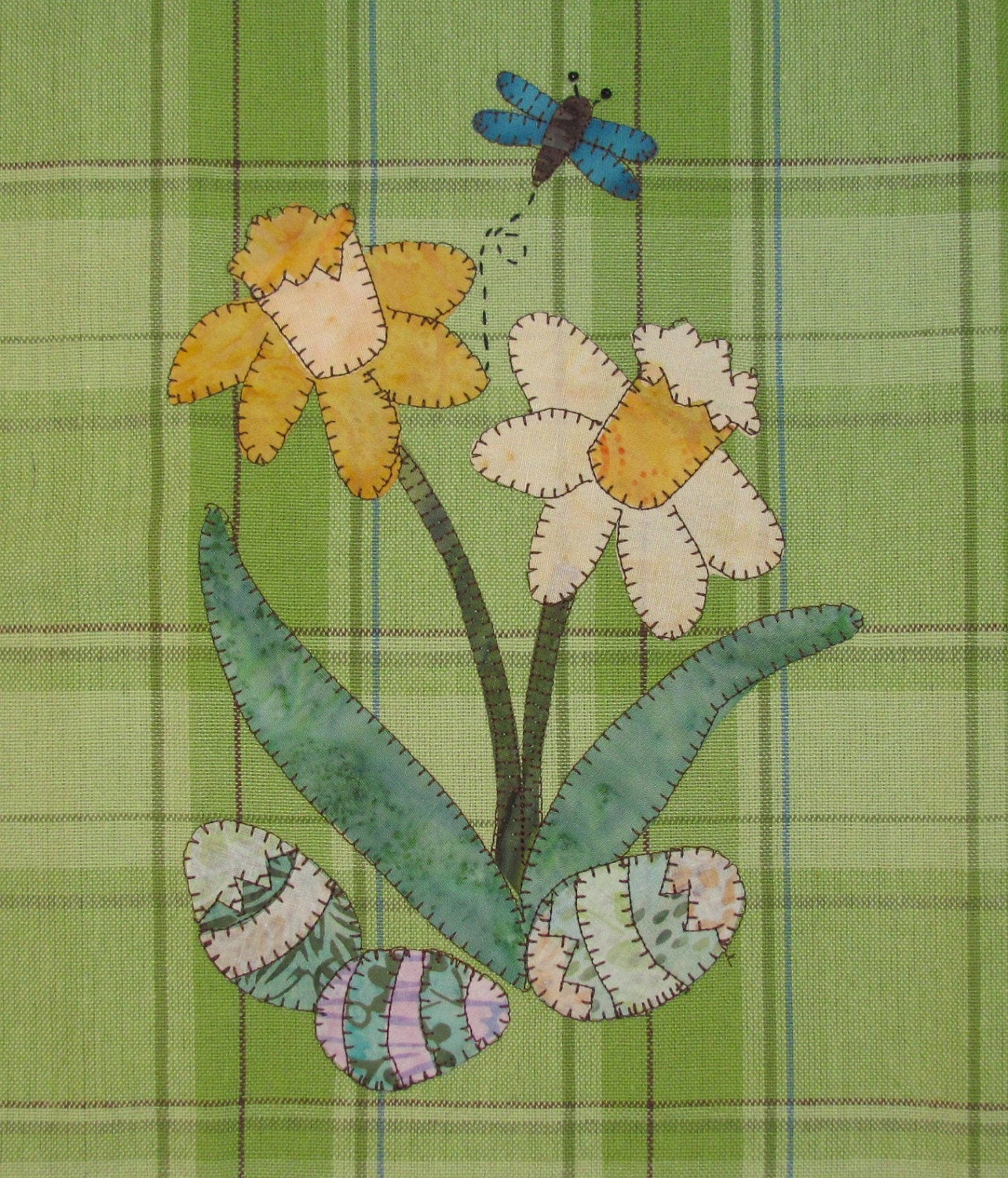 Spring Daffodils Applique PDF Pattern for Tea Towel