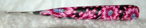Size 8 (1.4mm) crochet hook from ZhuZhu's World