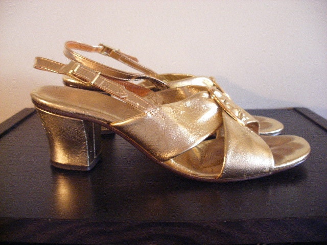 Vintage Gold 60s Party Shoes SIZE 8"