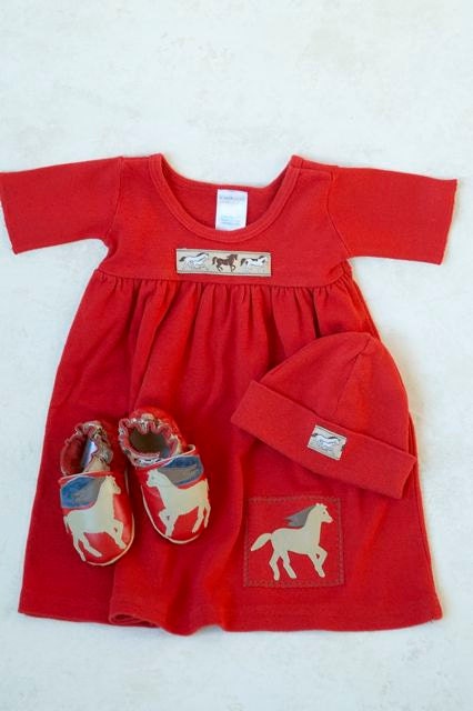 Wild Horse  Baby Gift Set (red, includes dress, hat and all-leather shoes)