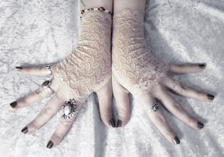 Idyll Lace Fingerless Gloves - Soft Nude Sand Tan Champagne Cream Floral - Wedding Gothic Regency Bridal Goth Austen Fetish Bridesmaid