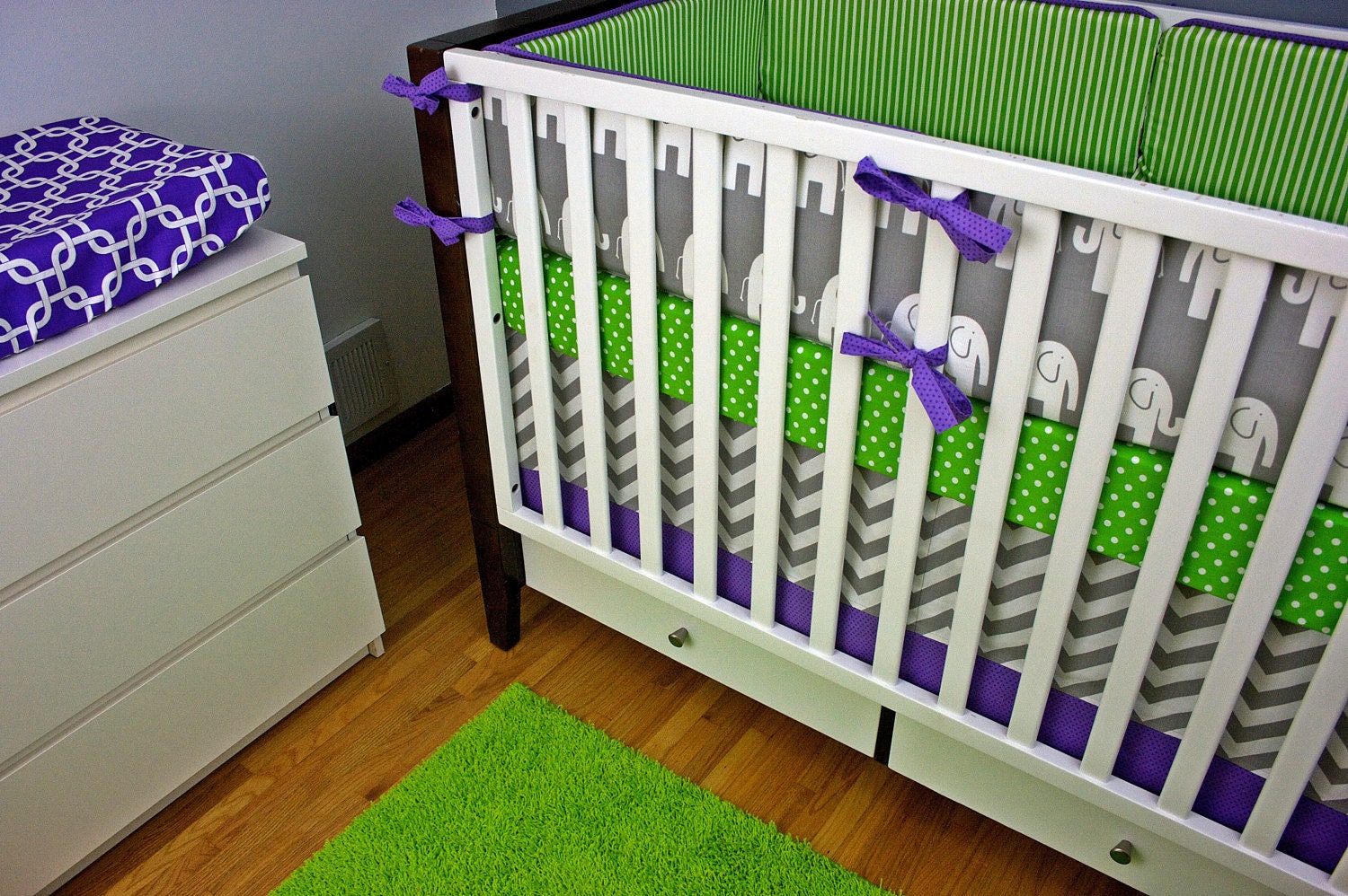 Bumpers/ Sheet/ Skirt with Trim/Changing Pad Cover (Modern Baby Bedding Crib Set)