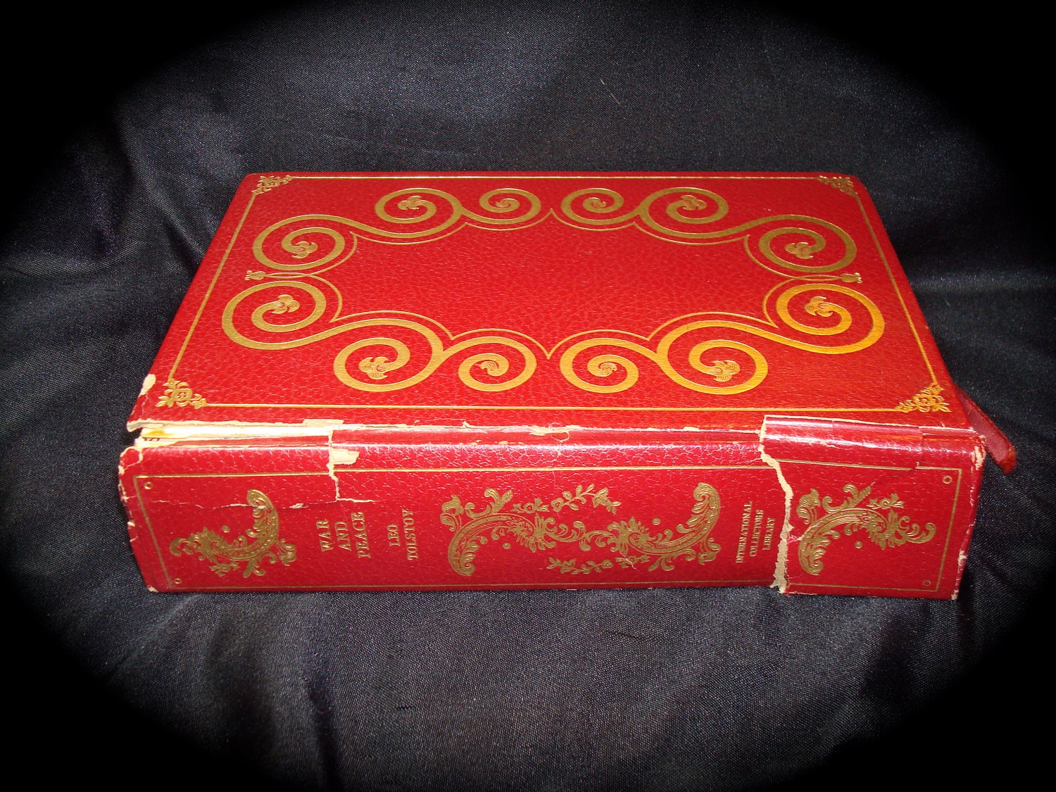 War and Peace (Collectors Library) Leo Tolstoy
