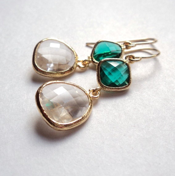 Emerald green and clear glass gold dangle earrings.  Bridal.  Bridesmaids.  Weddings.  NEW.