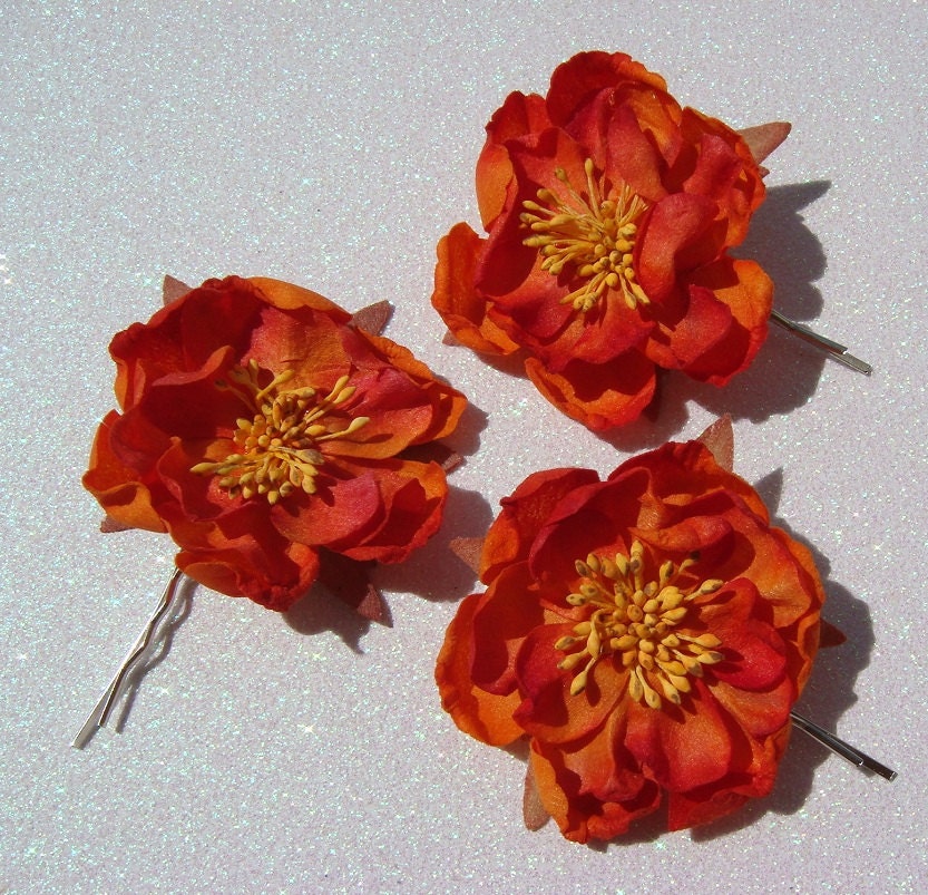 4 Orange Flower Bobby Pins / Fall Wedding hair flower / bridal orange hair flowers