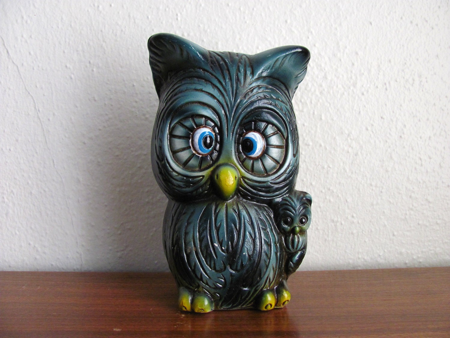 Vintage Paper Mache Groovy Owl Bank