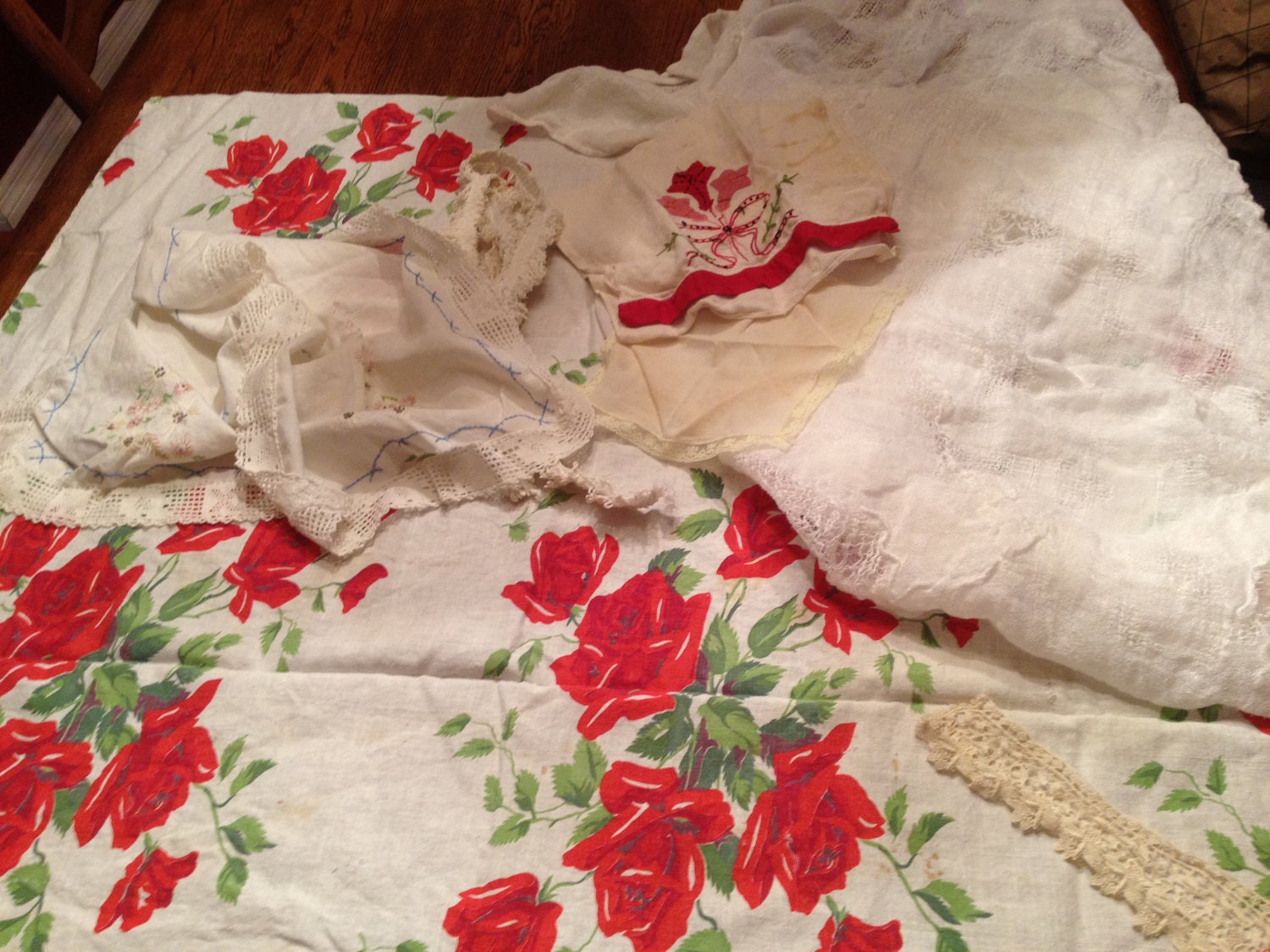 Vintage set of 7 Cloth Pieces with Cut Out Design Crochet Linen Red Screen Printed Flowers Lace Perfect for Upcycle