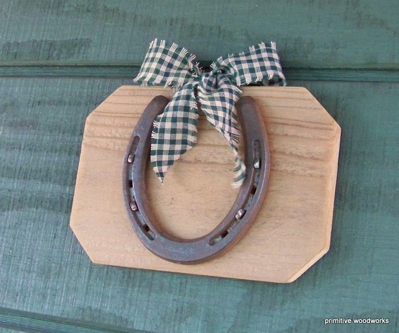 Horse Shoe Lucky - Rustic Western Home Decor, Game Room, Man Cave Decor - Reclaimed Wood Plaque