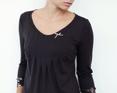 dark brown jersey shirt - flowers - ribbon