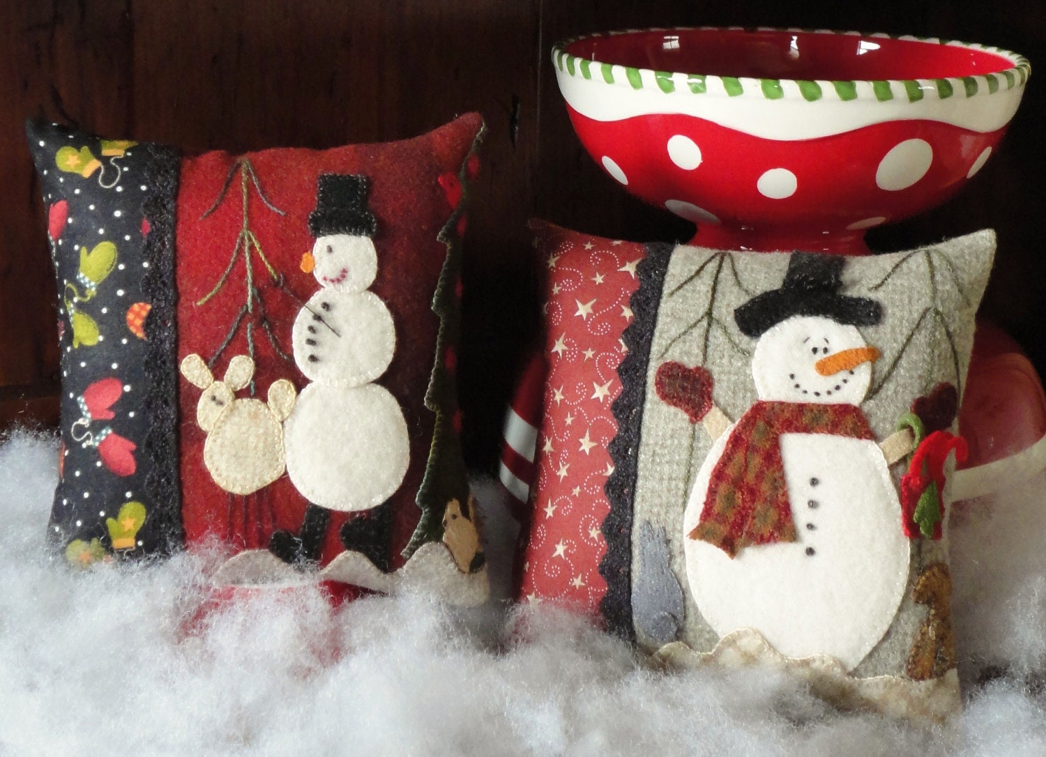 Two Silly Snowmen, A Pattern to Make Two Small Wool Pillows