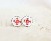 Tangerine tango stud earrings with geometrical pattern