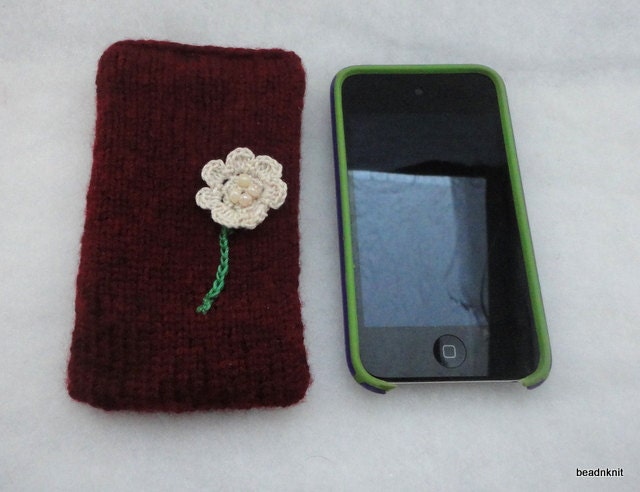 Burgundy ipod Touch, cellphone, Gadget Case