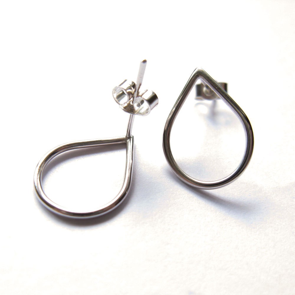 Rain Drop, simple sliver stud, sterling silver post earrrings