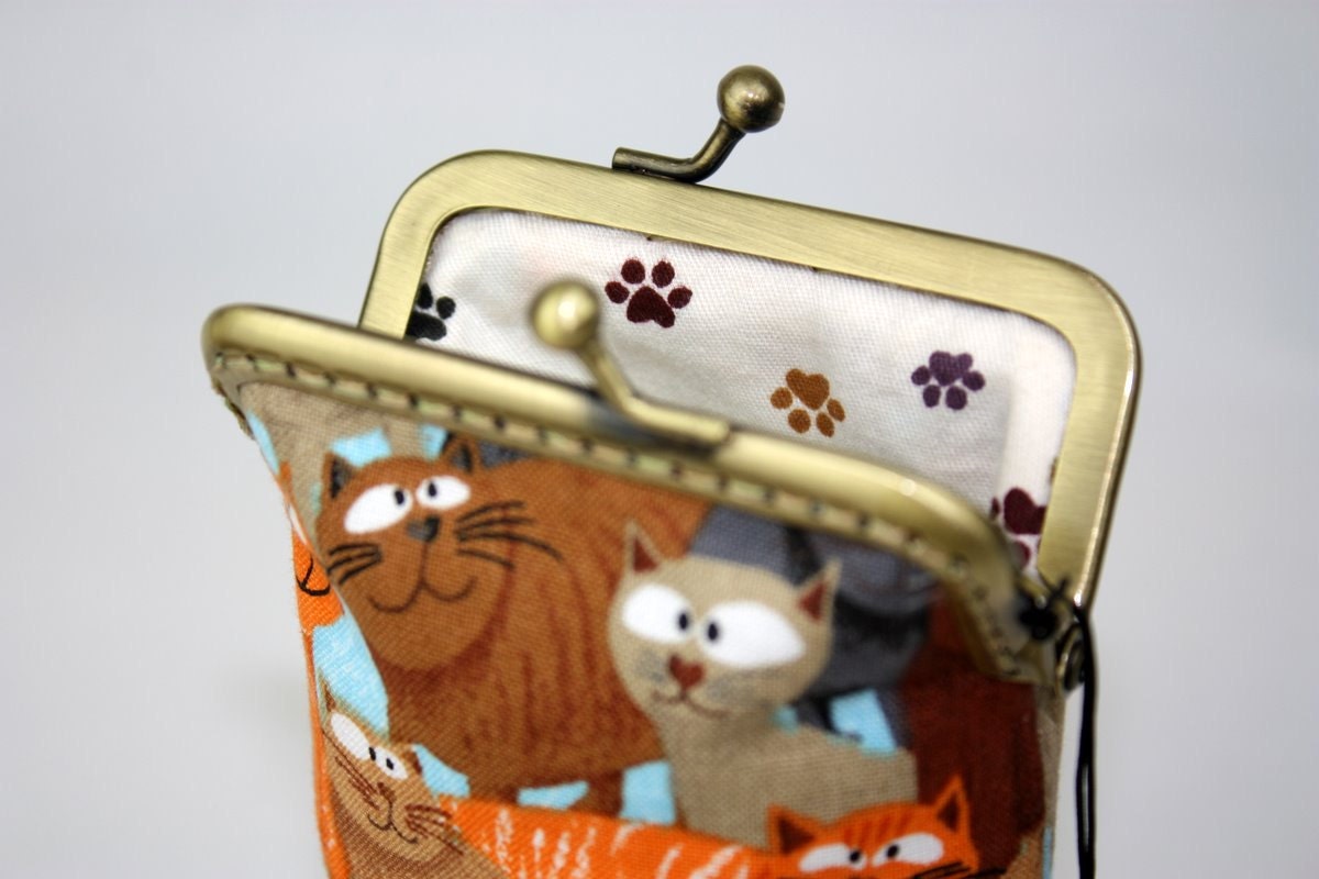 iPhone 5 Case Cats Fabric, iPhone 4 Case, iPhone 4S Case, iPod Case, iPod Touch Case, Cell Phone Case, Cotton Fabric w. Metal Frame