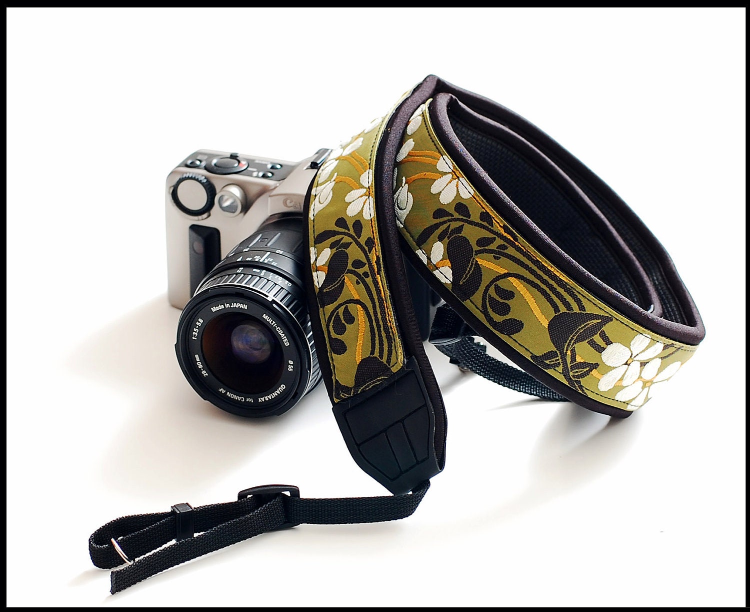 New camera strap in Interchangeable Design   - Olive delight  -  Custom Camera strap