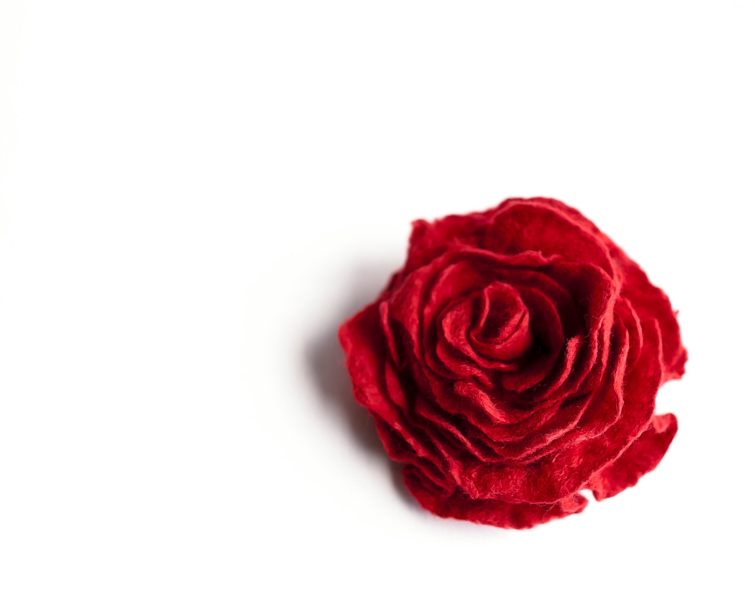Red rose brooch felted wool soft flower Wedding bridesmaid valentines day gift idea winter fashion