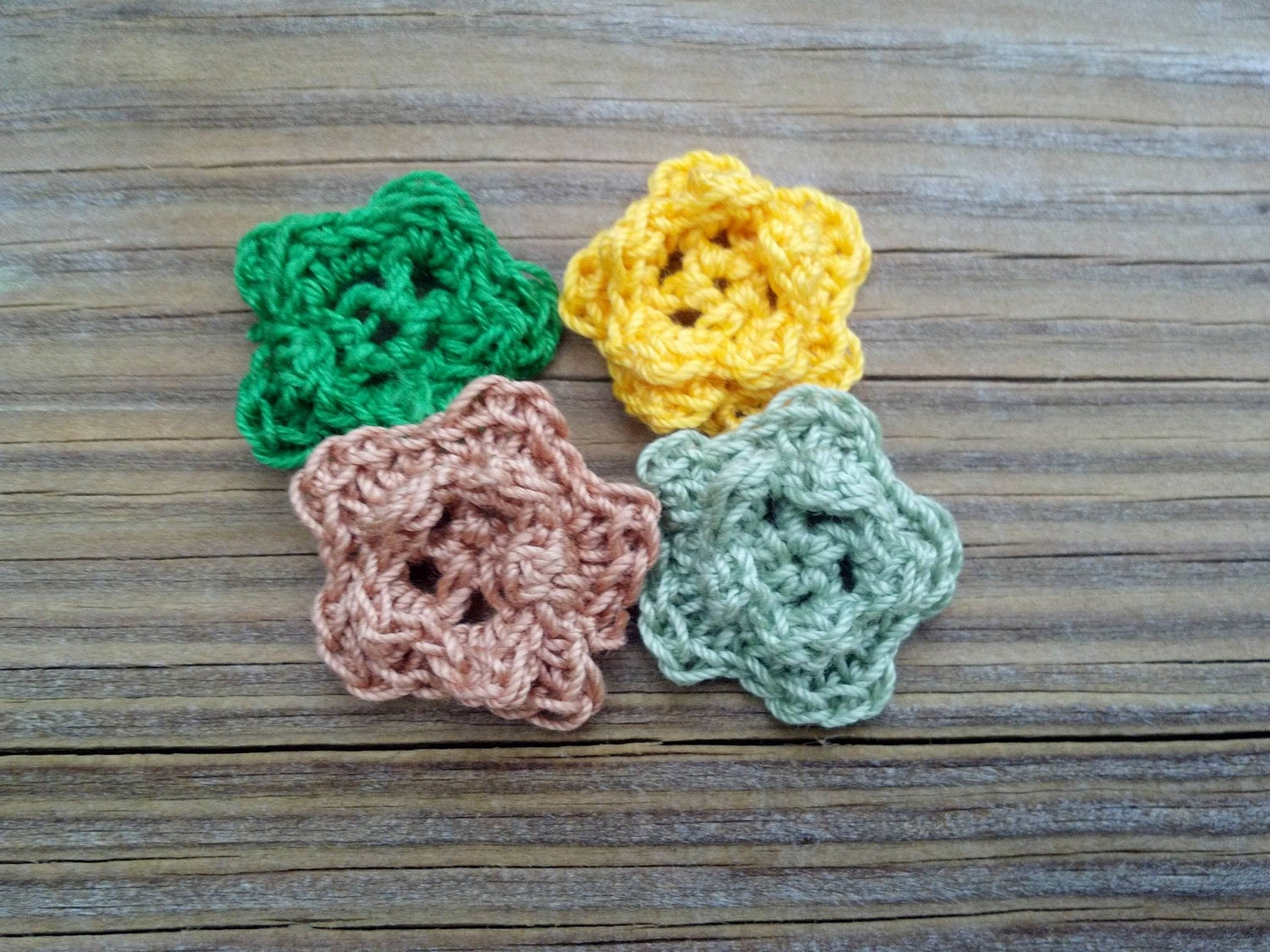 4 Handmade Mini Crochet Flower Appliques Sewing Bow for scrapbooking FALL theme
